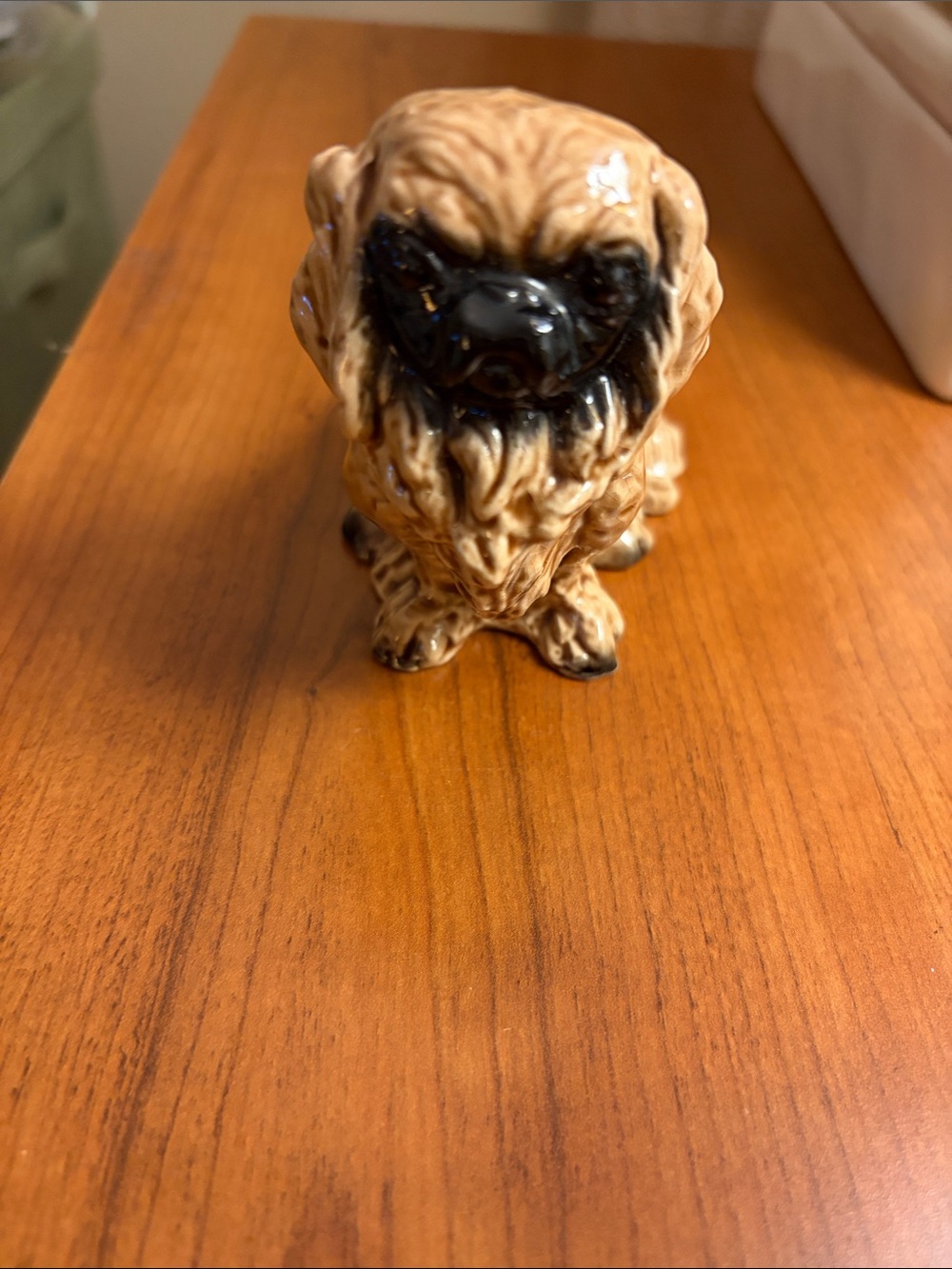 Hunter House Vintage Pekingese ceramic dog figurine collectible.